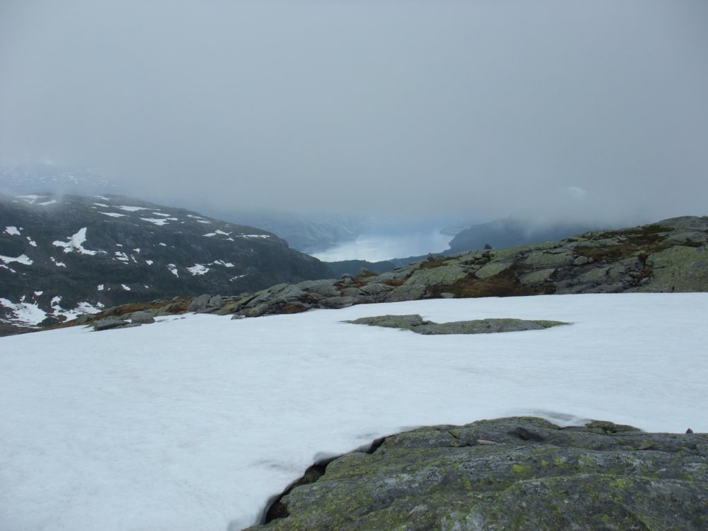 tkatarmedsegutsiktenoversaudafjorden.jpg